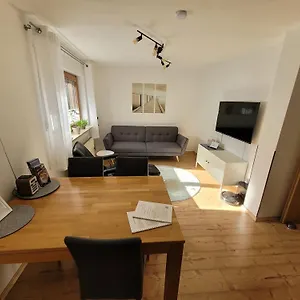 - Klein Aber Fein, 1-3 Personen, Souterrain Apartment